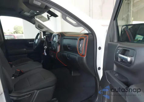 2020 Chevrolet Silverado 1500 4Wd Short Bed Custom/4Wd Standard Bed Custom from USA, damaged, VIN 1GCUYBEF7LZ290000